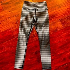 Zyia leggings size 0 and 7/8 length